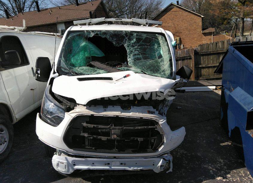 Photo 13 of 2019 Ford Transit-250 (VIN 1FTYR1YG2KKA31662)