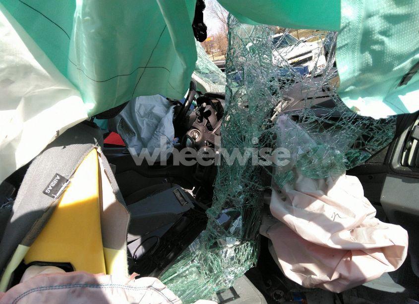 Photo 5 of 2019 Ford Transit-250 (VIN 1FTYR1YG2KKA31662)