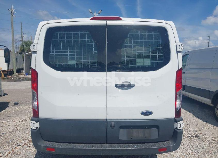 Photo 16 of 2018 Ford Transit-250 (VIN 1FTYR1YM1JKA89833)