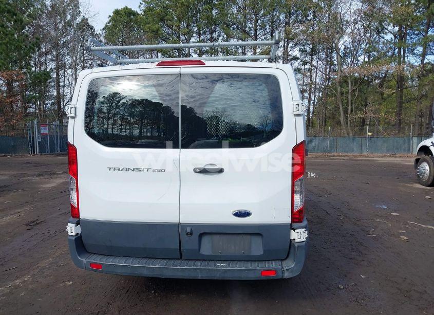 Photo 16 of 2018 Ford Transit-250 (VIN 1FTYR1YM1JKA99083)
