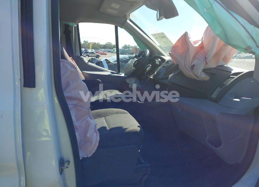 Photo 5 of 2018 Ford Transit-250 (VIN 1FTYR1YM1JKB16481)