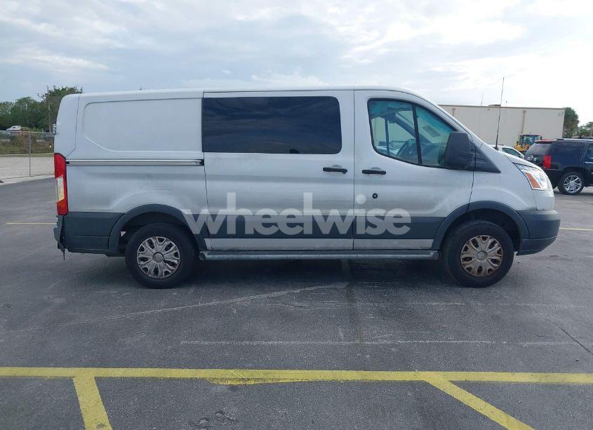 Photo 13 of 2018 Ford Transit-250 (VIN 1FTYR1YM5JKB17150)