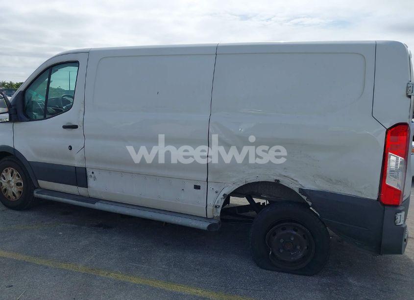 Photo 17 of 2018 Ford Transit-250 (VIN 1FTYR1YM5JKB17150)