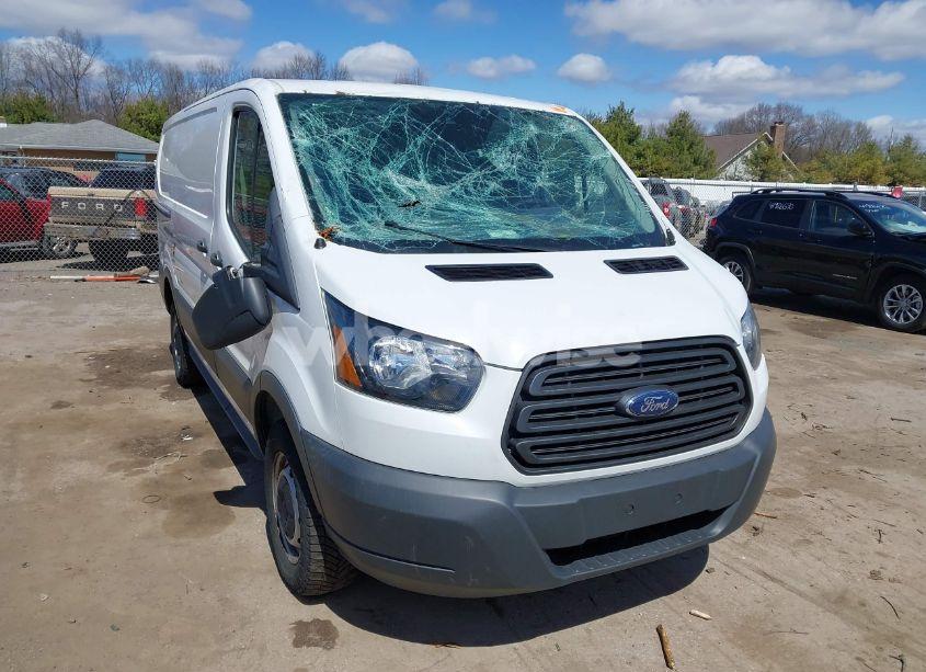 2018 Ford Transit-250 (VIN 1FTYR1YM6JKA34729) main photo