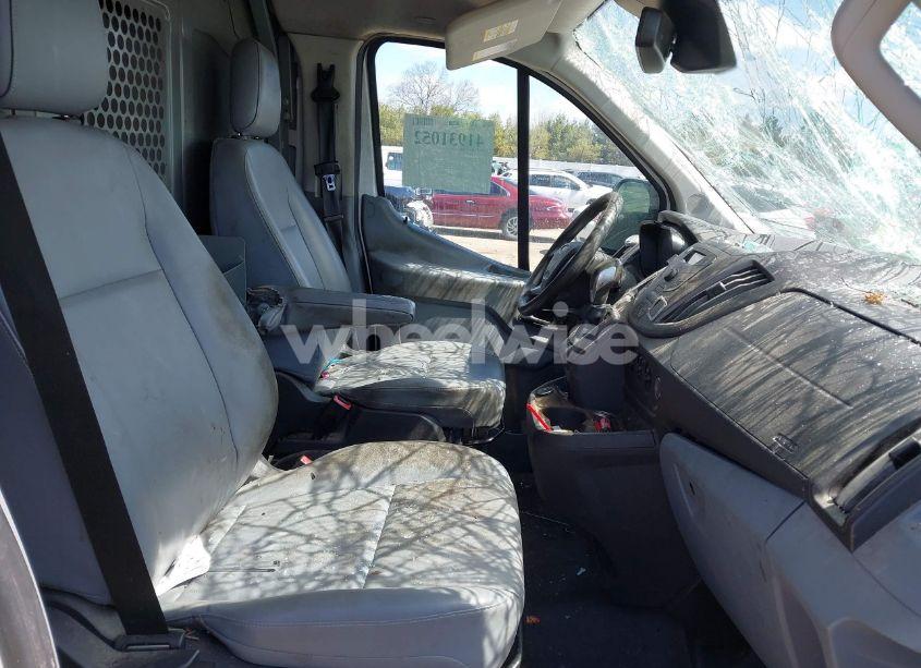 Photo 5 of 2018 Ford Transit-250 (VIN 1FTYR1YM6JKA34729)