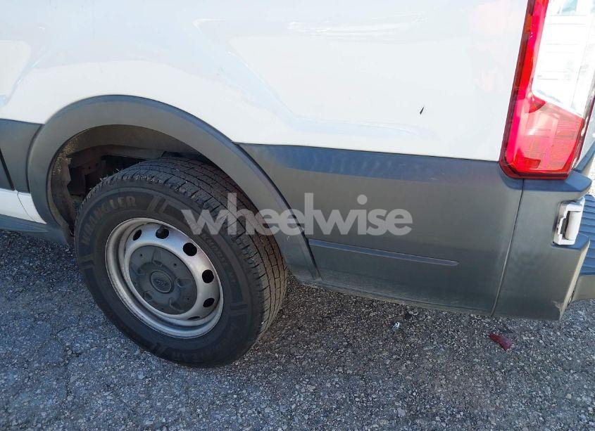 Photo 21 of 2018 Ford Transit-250 (VIN 1FTYR1YM6JKB46740)