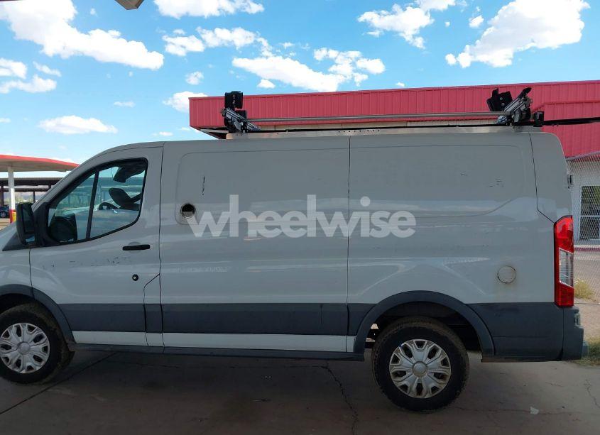 Photo 14 of 2018 Ford Transit-250 (VIN 1FTYR1YM7JKB53325)