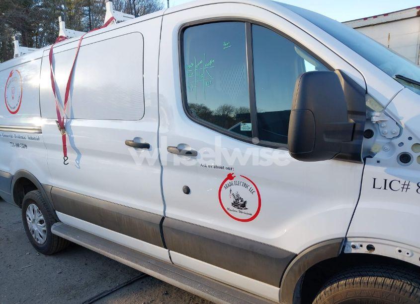 Photo 13 of 2019 Ford Transit-250 (VIN 1FTYR1YM8KKB35286)