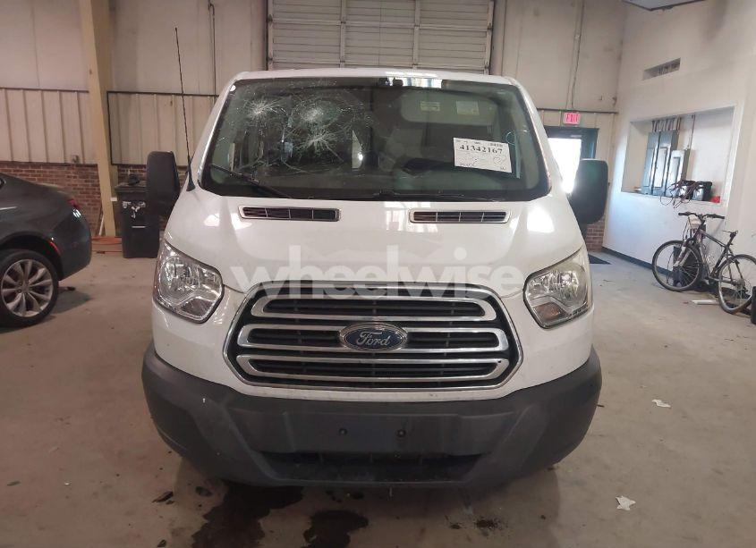 Photo 12 of 2018 Ford Transit-250 (VIN 1FTYR1YM9JKA99168)