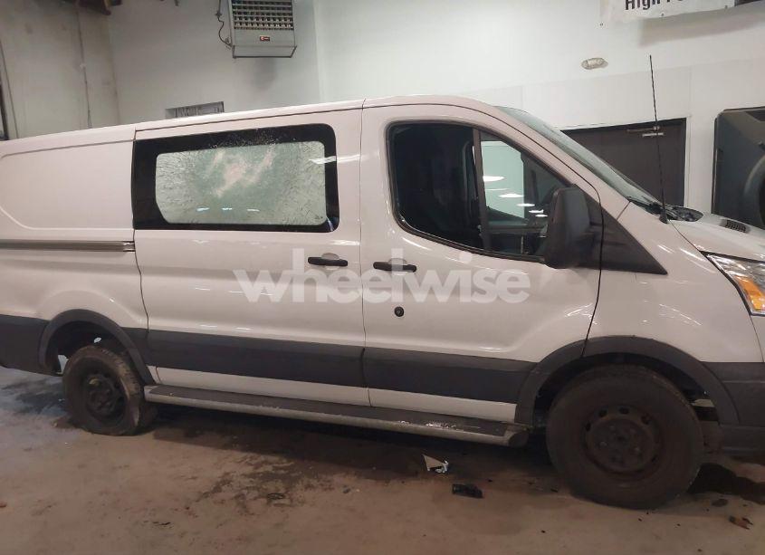 Photo 13 of 2018 Ford Transit-250 (VIN 1FTYR1YM9JKA99168)