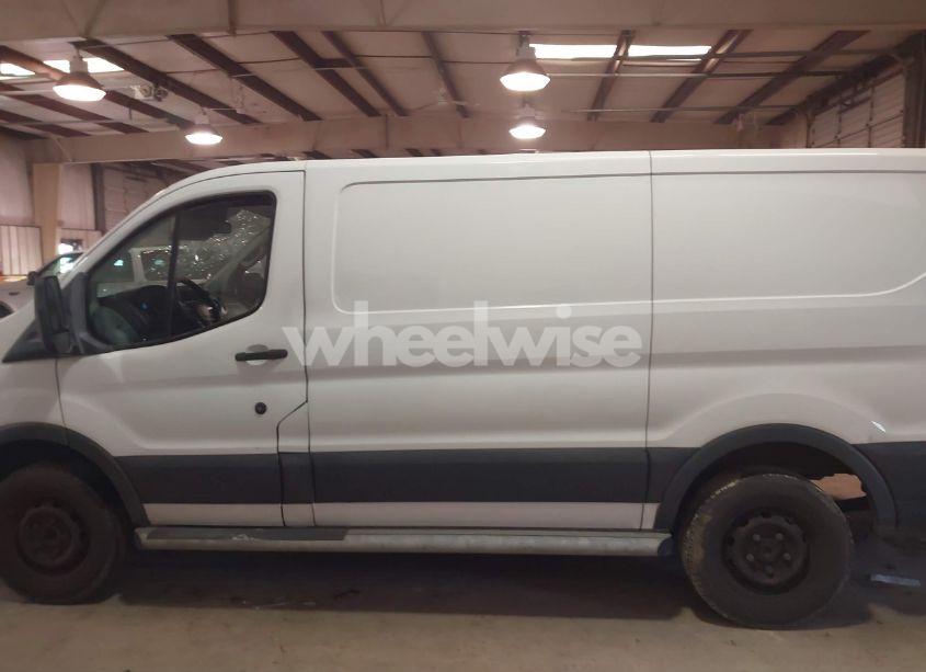 Photo 14 of 2018 Ford Transit-250 (VIN 1FTYR1YM9JKA99168)