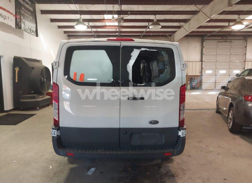 Photo 16 of 2018 Ford Transit-250 (VIN 1FTYR1YM9JKA99168)