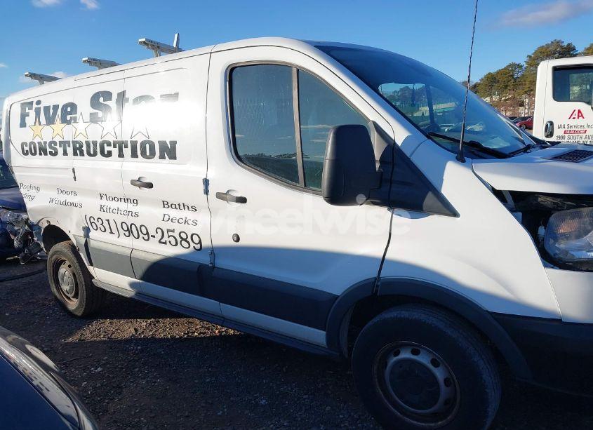 Photo 13 of 2018 Ford Transit-250 (VIN 1FTYR1ZM1JKA20543)