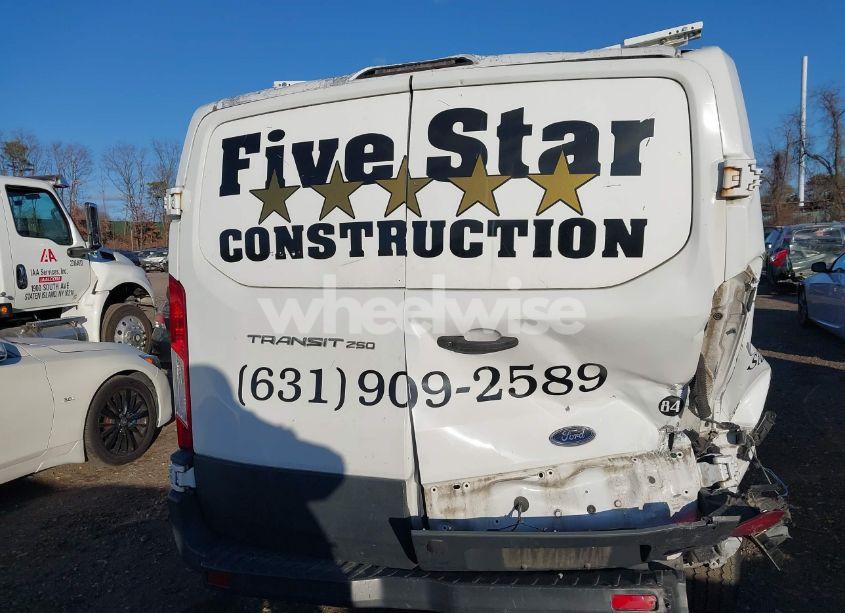 Photo 16 of 2018 Ford Transit-250 (VIN 1FTYR1ZM1JKA20543)