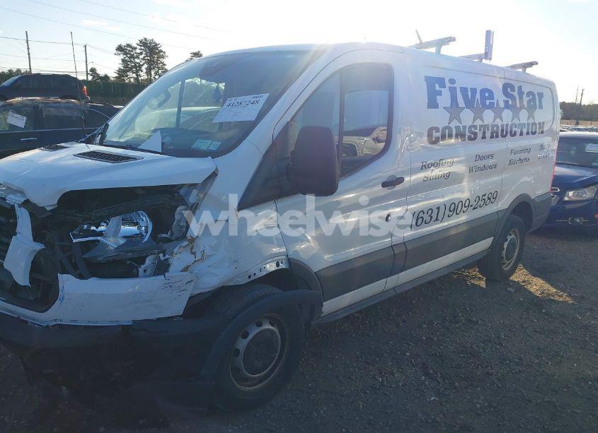 Photo 2 of 2018 Ford Transit-250 (VIN 1FTYR1ZM1JKA20543)