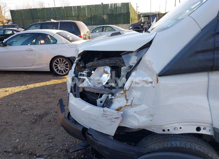 Photo 6 of 2018 Ford Transit-250 (VIN 1FTYR1ZM1JKA20543)