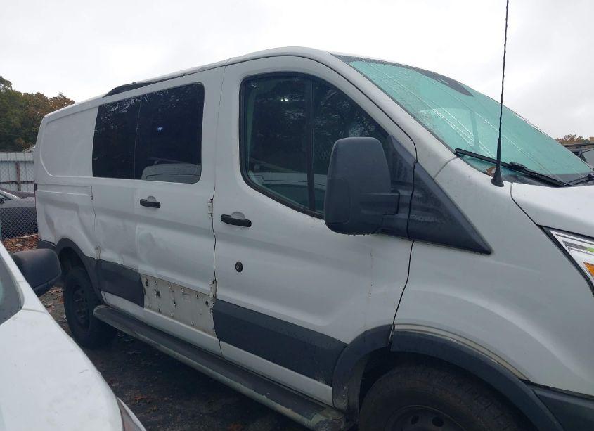 Photo 13 of 2018 Ford Transit-250 (VIN 1FTYR1ZM1JKA64476)