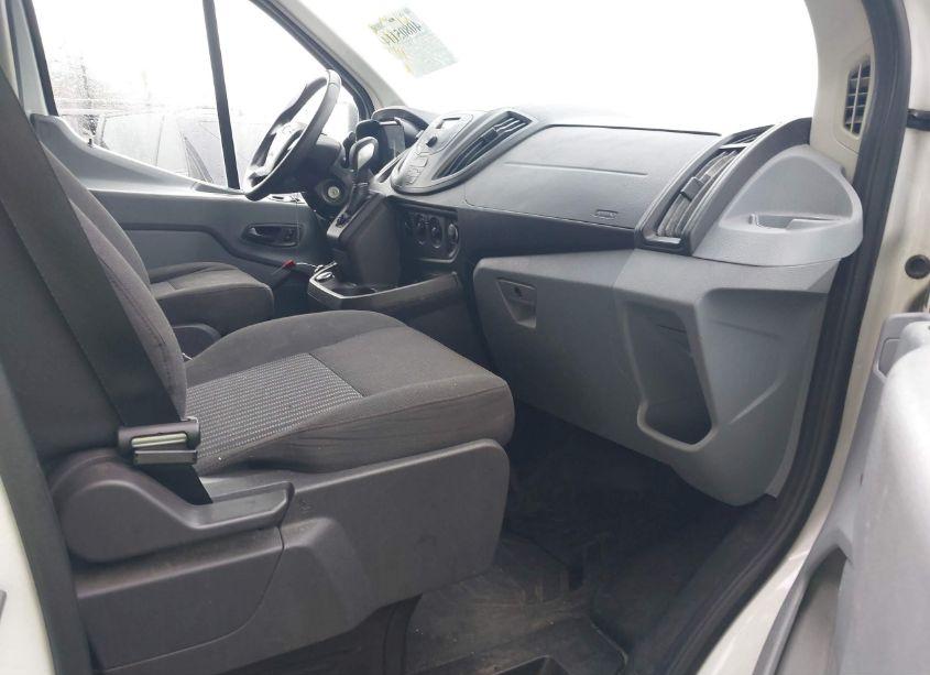 Photo 5 of 2018 Ford Transit-250 (VIN 1FTYR1ZM1JKA64476)