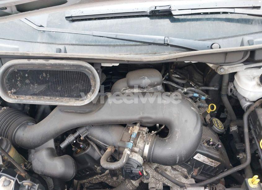 Photo 10 of 2018 Ford Transit-250 (VIN 1FTYR1ZM1JKB18598)