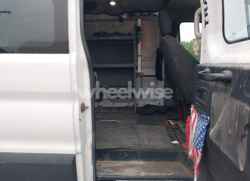 Photo 8 of 2018 Ford Transit-250 (VIN 1FTYR1ZM1JKB18598)