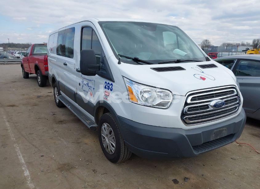 2018 Ford Transit-250 (VIN 1FTYR1ZM1JKB32422) main photo