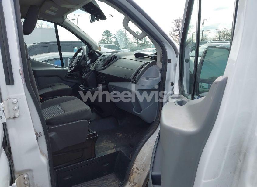 Photo 4 of 2018 Ford Transit-250 (VIN 1FTYR1ZM1JKB32422)