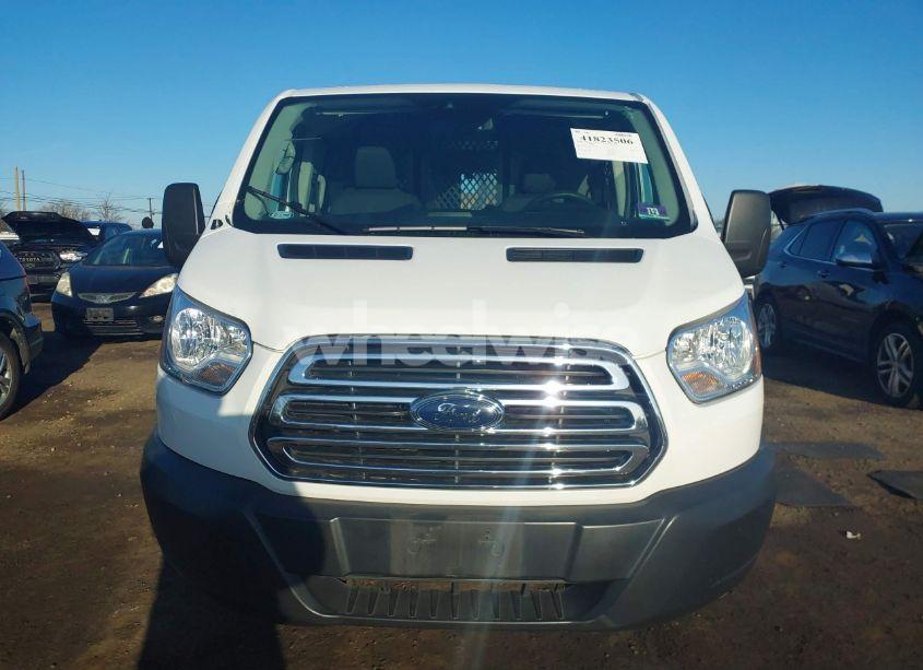 Photo 12 of 2019 Ford Transit-250 (VIN 1FTYR1ZM1KKB01558)