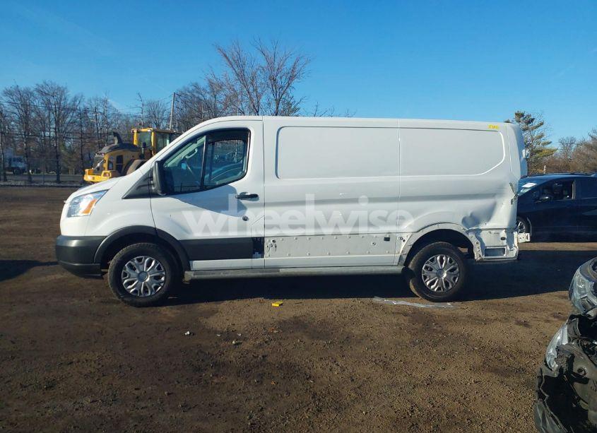 Photo 14 of 2019 Ford Transit-250 (VIN 1FTYR1ZM1KKB01558)