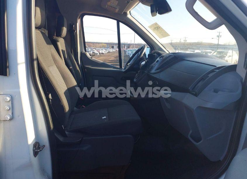 Photo 5 of 2019 Ford Transit-250 (VIN 1FTYR1ZM1KKB01558)