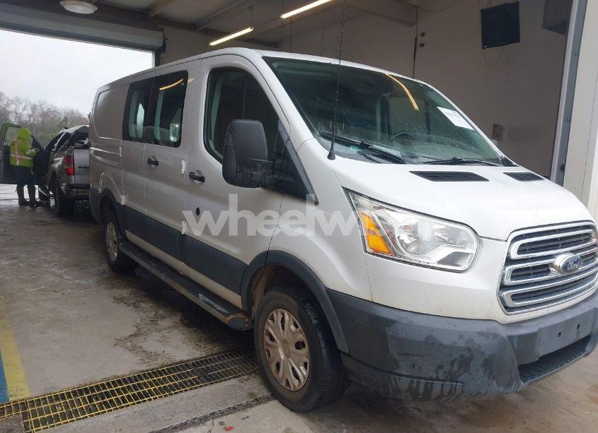 2018 Ford Transit-250 (VIN 1FTYR1ZM2JKB17525) main photo