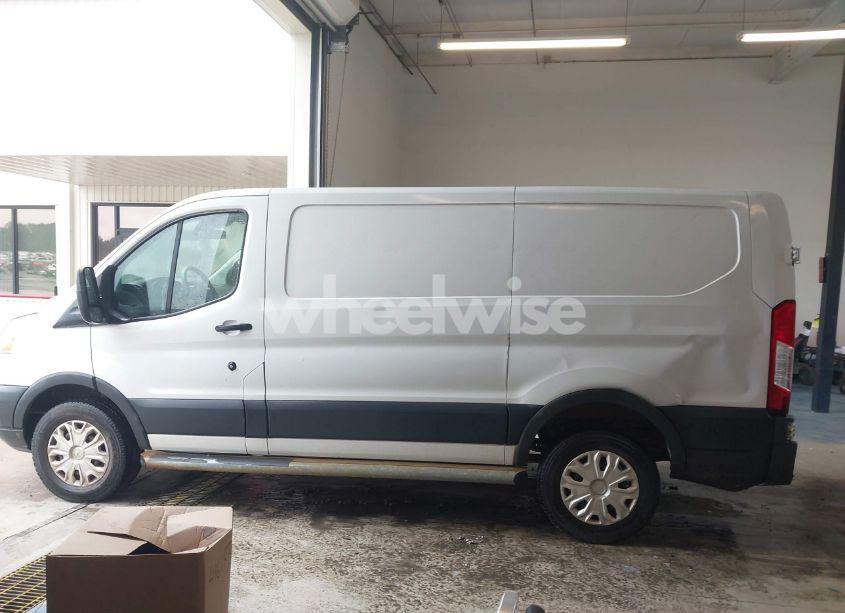 Photo 14 of 2018 Ford Transit-250 (VIN 1FTYR1ZM2JKB17525)