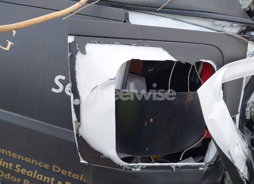 Photo 8 of 2018 Ford Transit-250 (VIN 1FTYR1ZM2JKB18075)