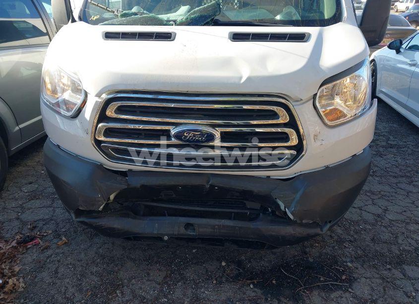 Photo 6 of 2019 Ford Transit-250 (VIN 1FTYR1ZM5KKB21201)