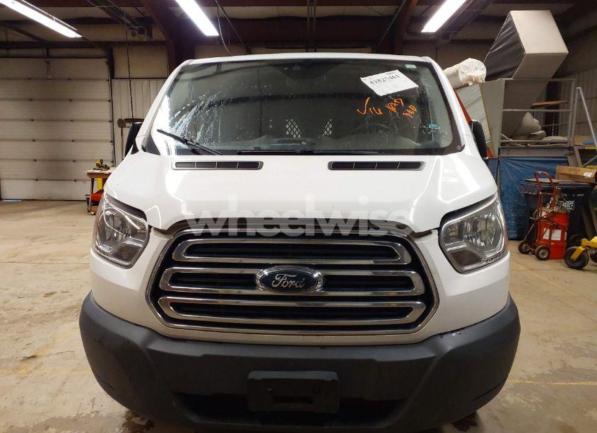 Photo 12 of 2018 Ford Transit-250 (VIN 1FTYR1ZM7JKA98468)