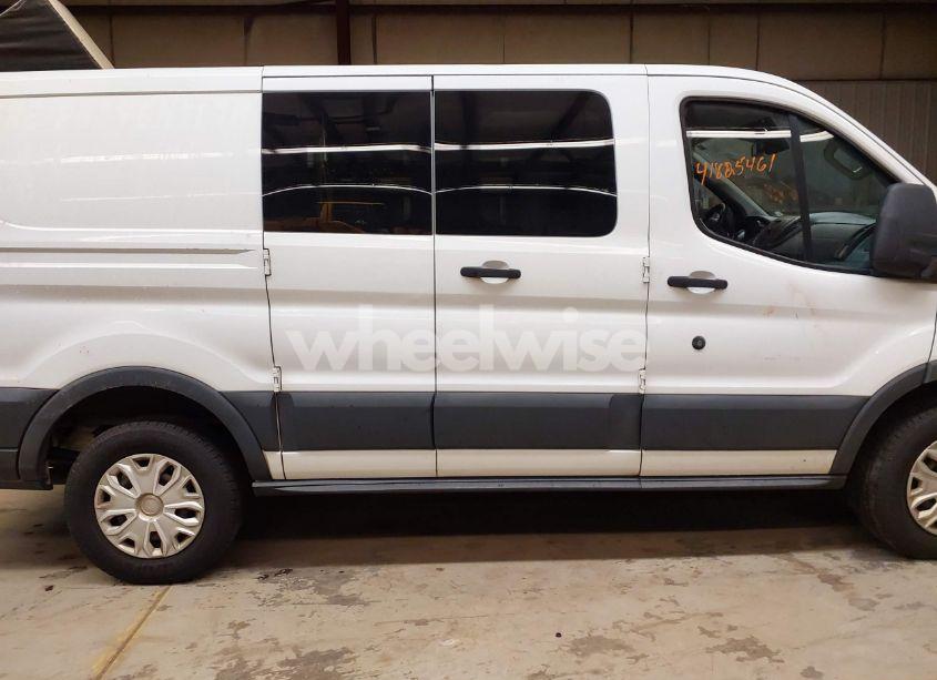 Photo 13 of 2018 Ford Transit-250 (VIN 1FTYR1ZM7JKA98468)