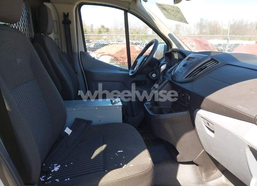 Photo 5 of 2018 Ford Transit-250 (VIN 1FTYR1ZM7JKA98468)