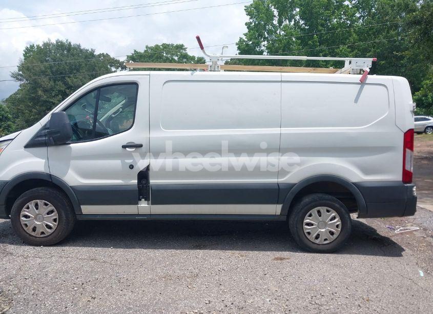 Photo 15 of 2018 Ford Transit-250 (VIN 1FTYR1ZM8JKA50770)
