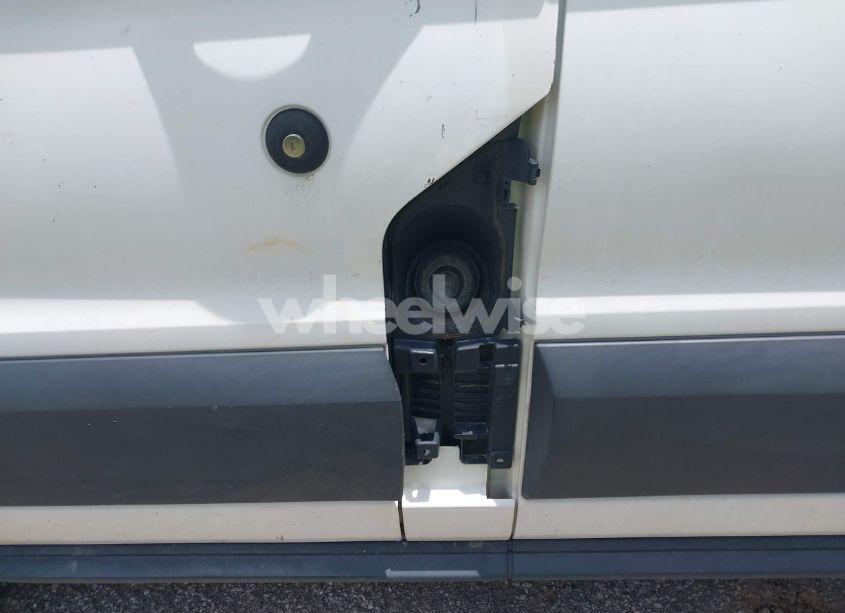 Photo 6 of 2018 Ford Transit-250 (VIN 1FTYR1ZM8JKA50770)