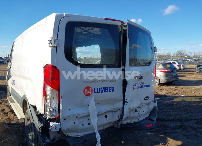 Photo 16 of 2018 Ford Transit-250 (VIN 1FTYR1ZM8JKA59243)