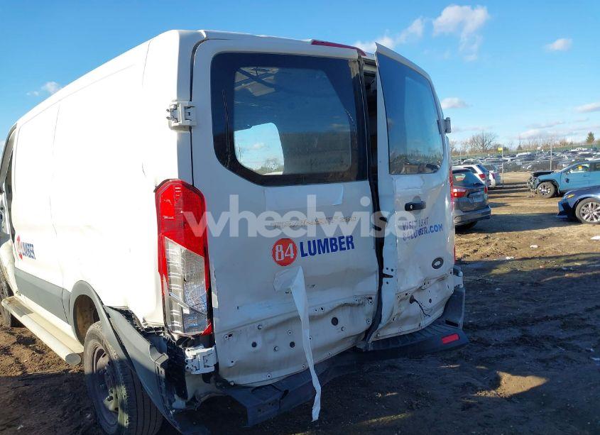 Photo 18 of 2018 Ford Transit-250 (VIN 1FTYR1ZM8JKA59243)