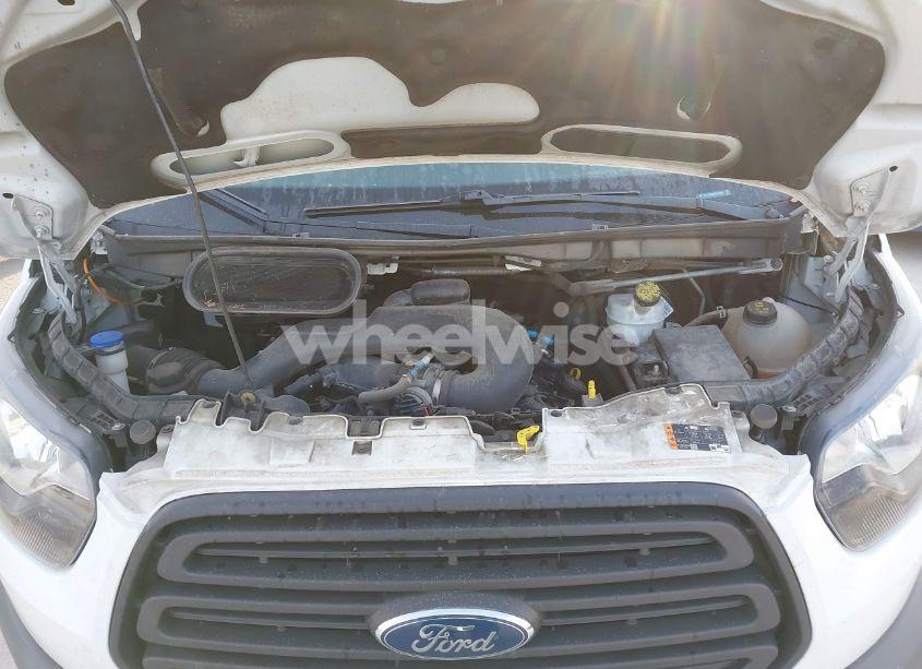 Photo 10 of 2018 Ford Transit-250 (VIN 1FTYR1ZM9JKA79646)