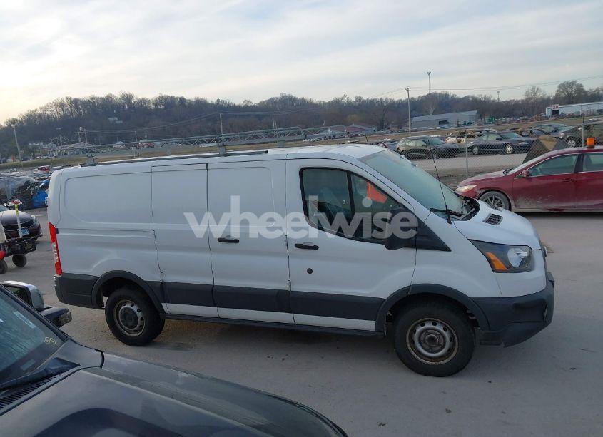 Photo 13 of 2018 Ford Transit-250 (VIN 1FTYR1ZM9JKA79646)