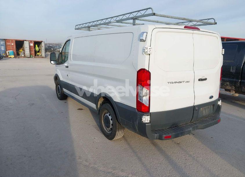 Photo 3 of 2018 Ford Transit-250 (VIN 1FTYR1ZM9JKA79646)