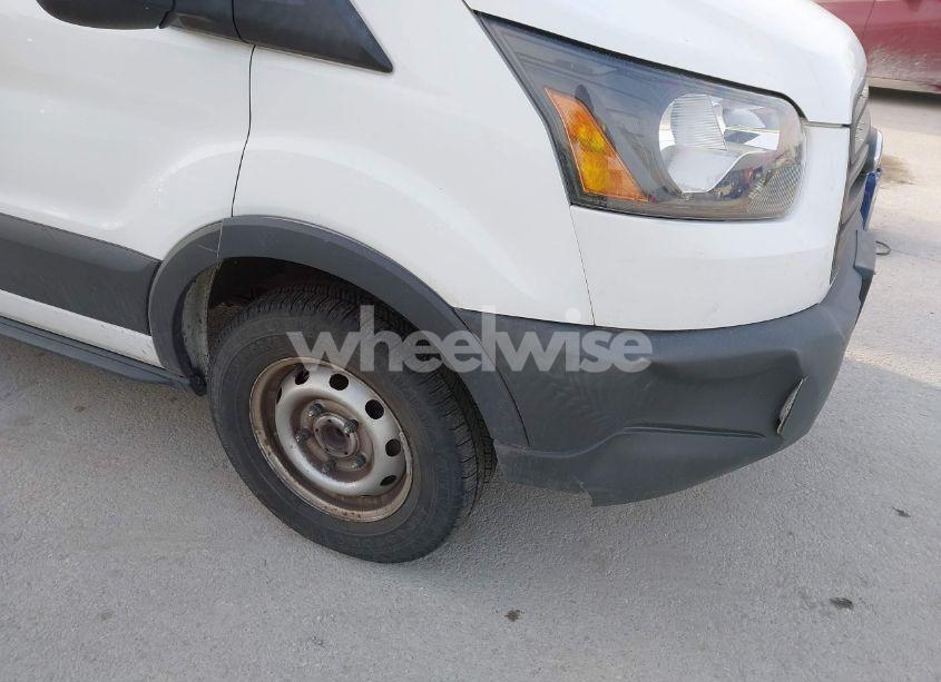 Photo 6 of 2018 Ford Transit-250 (VIN 1FTYR1ZM9JKA79646)