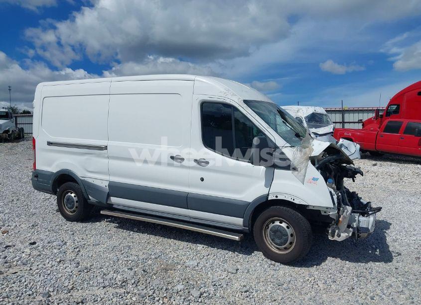 Photo 18 of 2018 Ford Transit-250 (VIN 1FTYR2CG0JKA31607)