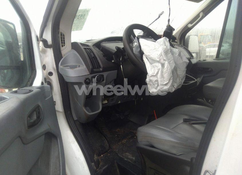 Photo 5 of 2018 Ford Transit-250 (VIN 1FTYR2CG0JKA31607)