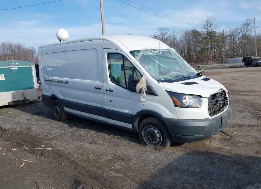 2018 Ford Transit-250 (VIN 1FTYR2CG8JKA58019) main photo
