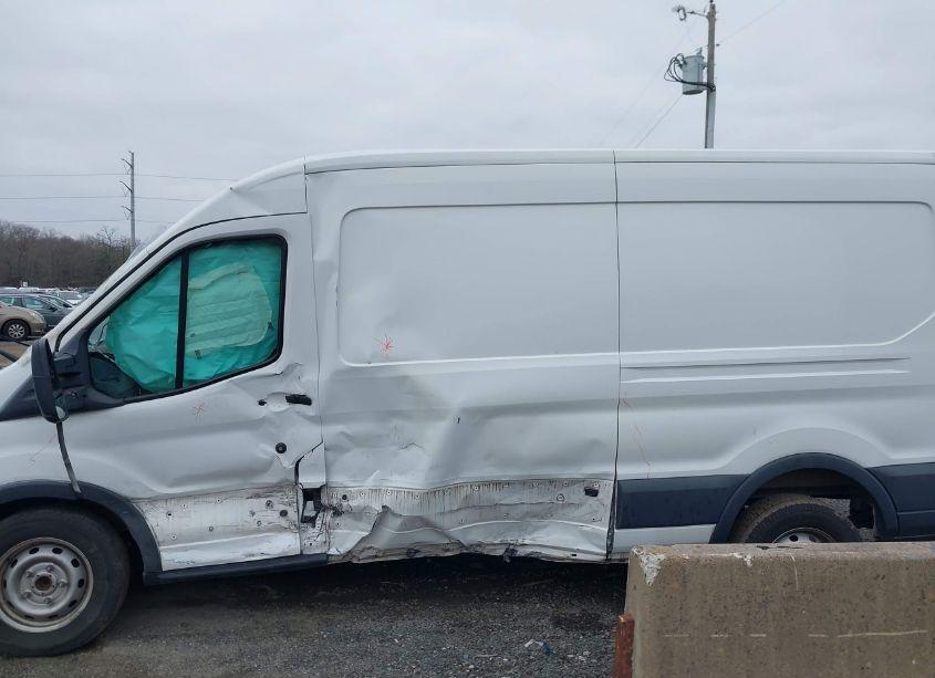 Photo 14 of 2018 Ford Transit-250 (VIN 1FTYR2CG8JKA58019)