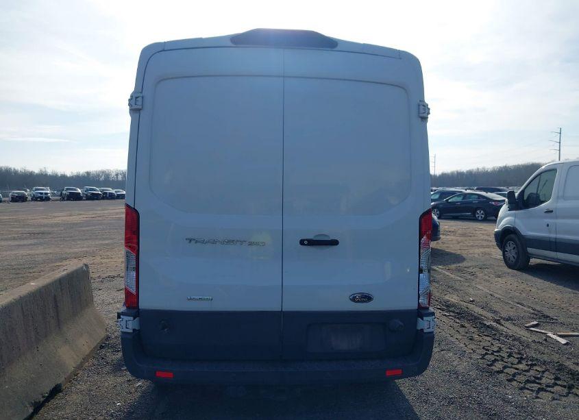 Photo 16 of 2018 Ford Transit-250 (VIN 1FTYR2CG8JKA58019)