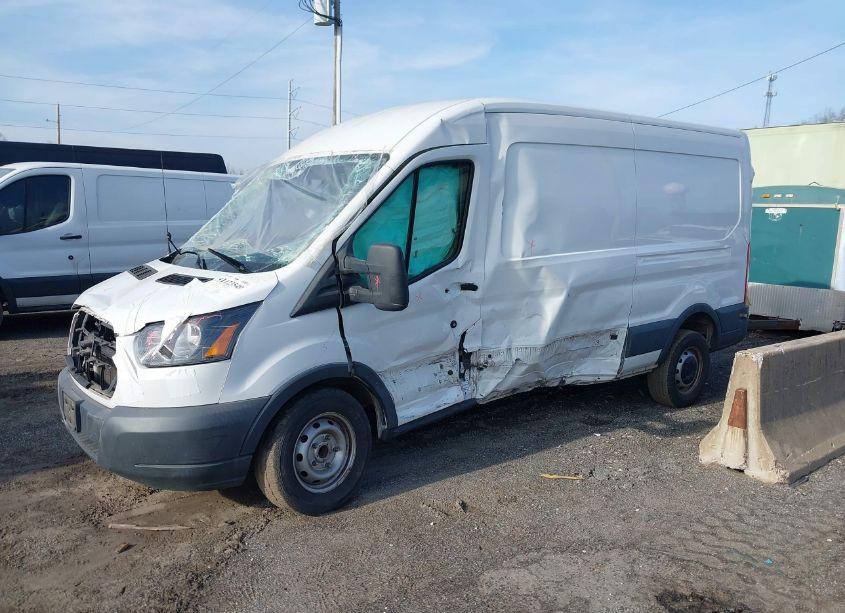 Photo 2 of 2018 Ford Transit-250 (VIN 1FTYR2CG8JKA58019)